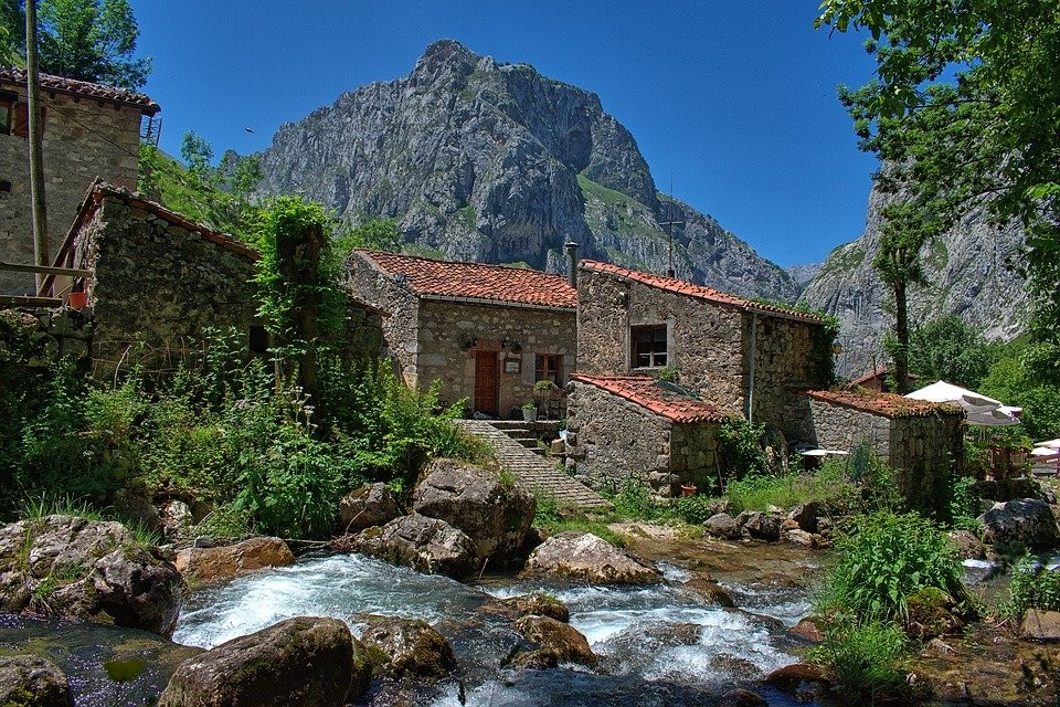 espana asturias picos europa casita